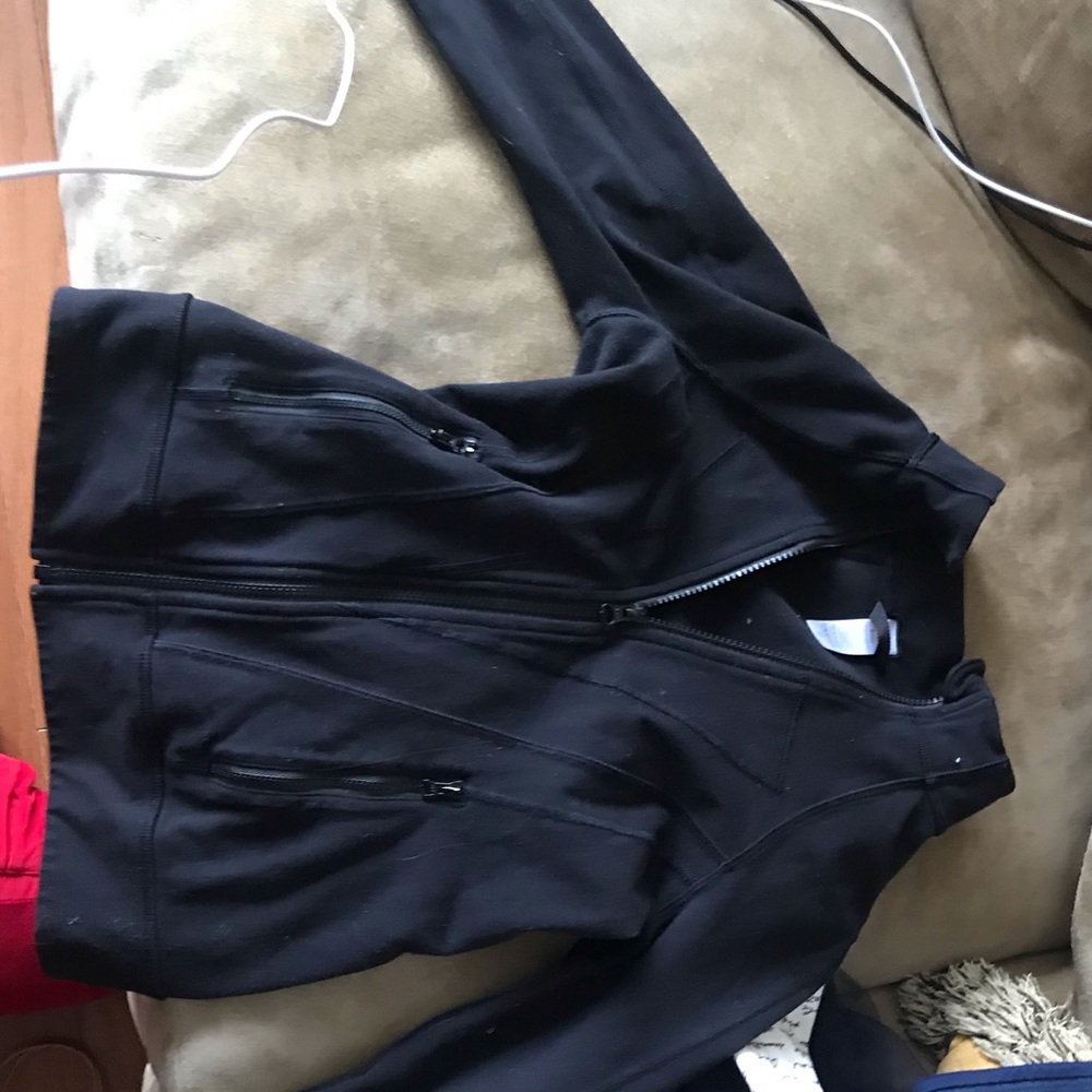 Ivivva black sweatshirt
